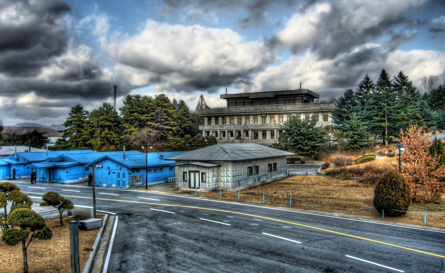 북한 남쪽 국경 요새화