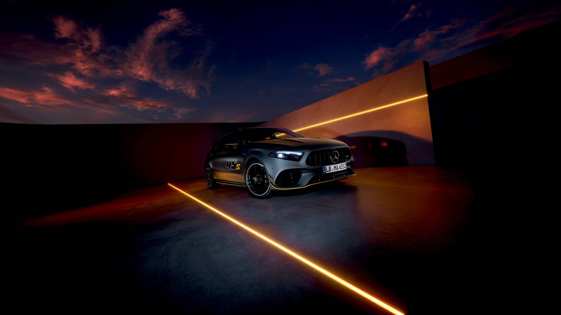 "1,200만 원만 더 내면 된다고?"…벤츠 AMG 특별판 정체 보니 '깜짝' 2 AMG A45 파이널 에디션