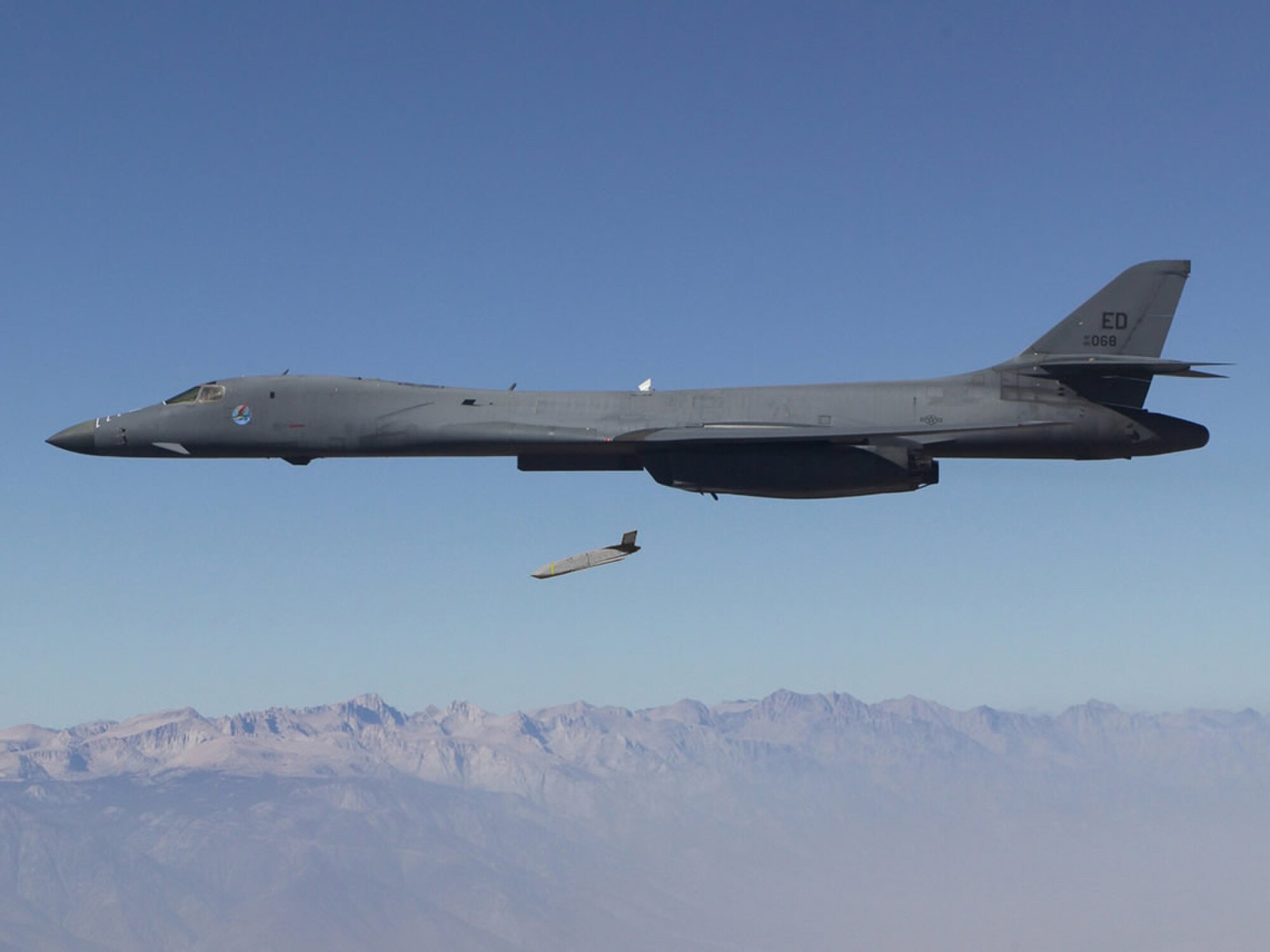 B-2 LRASM 해상타격
