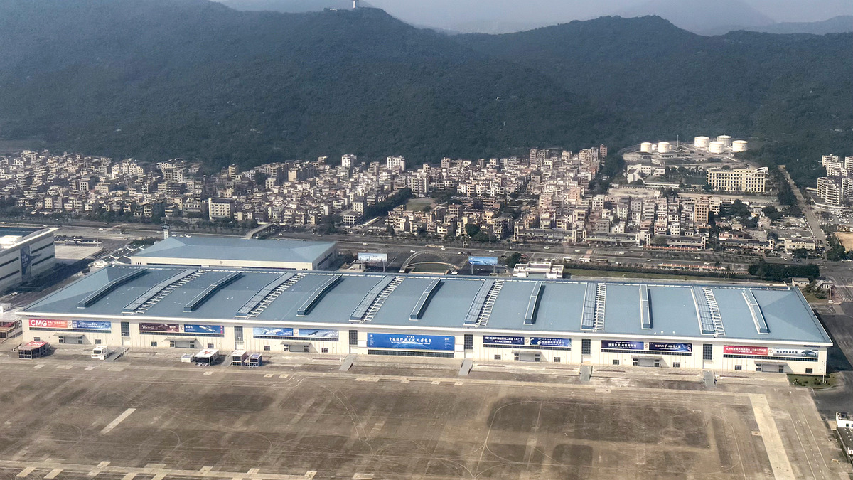 판버러 중국 군산복합체 연계