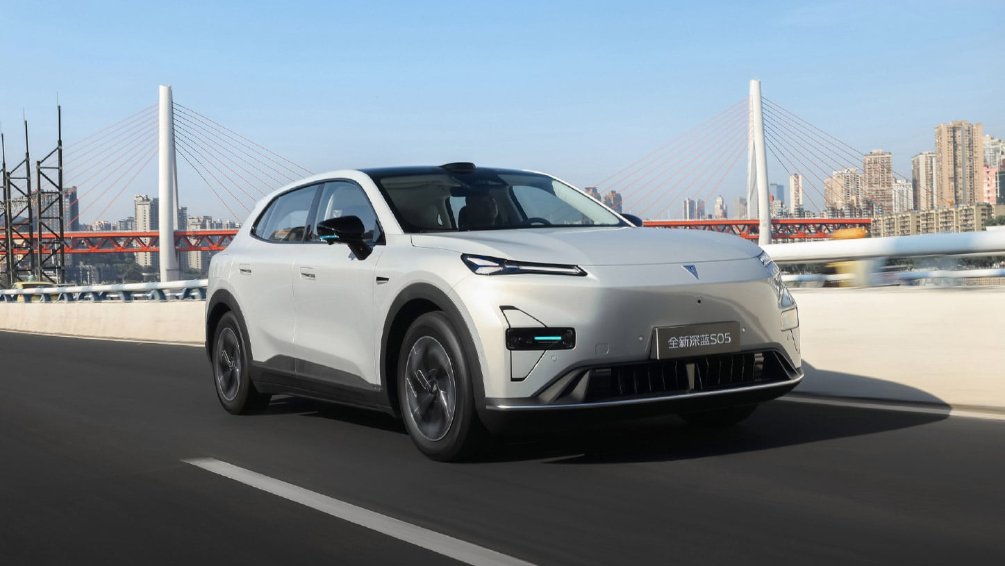 딥알 S05 전기 SUV