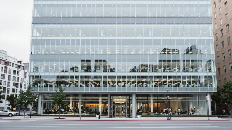 Edison International — 어느새 시총 44조원 "이유가 심상치 않다"...140년 역사 '이 기업', 왜?