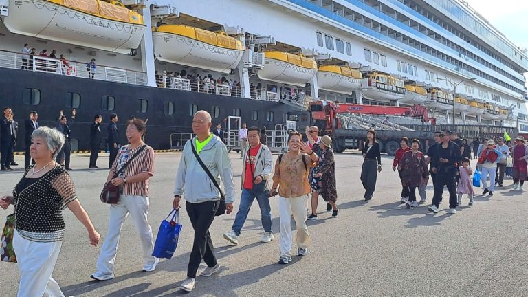 충남 서산 대산항 '비지오'호