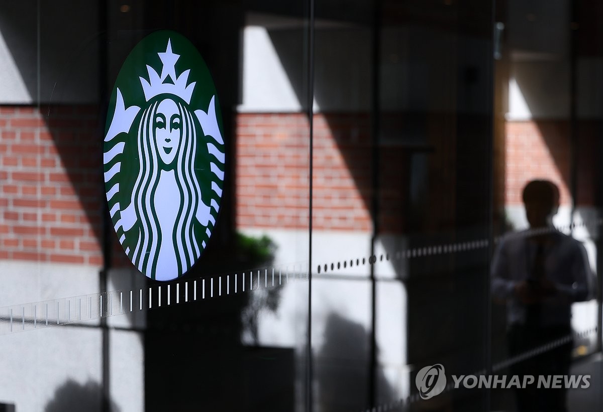 "참는 것도 한계가 있다"…결국 스타벅스 직원들 일어서자 '발칵' 2 스타벅스